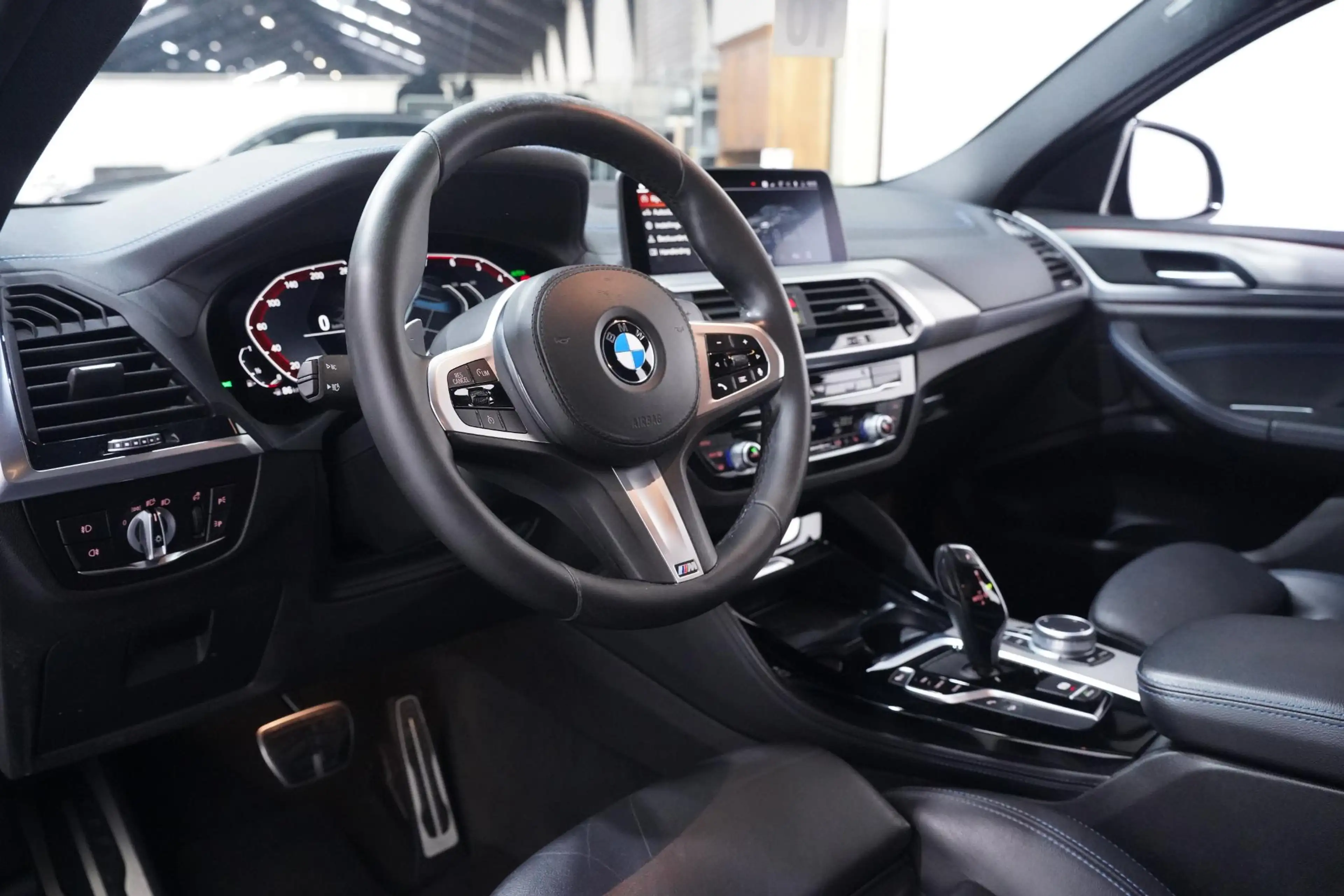 BMW X4 xDrive20i M Sport Nap Apple Carplay Leder 21 Inch — photo 46