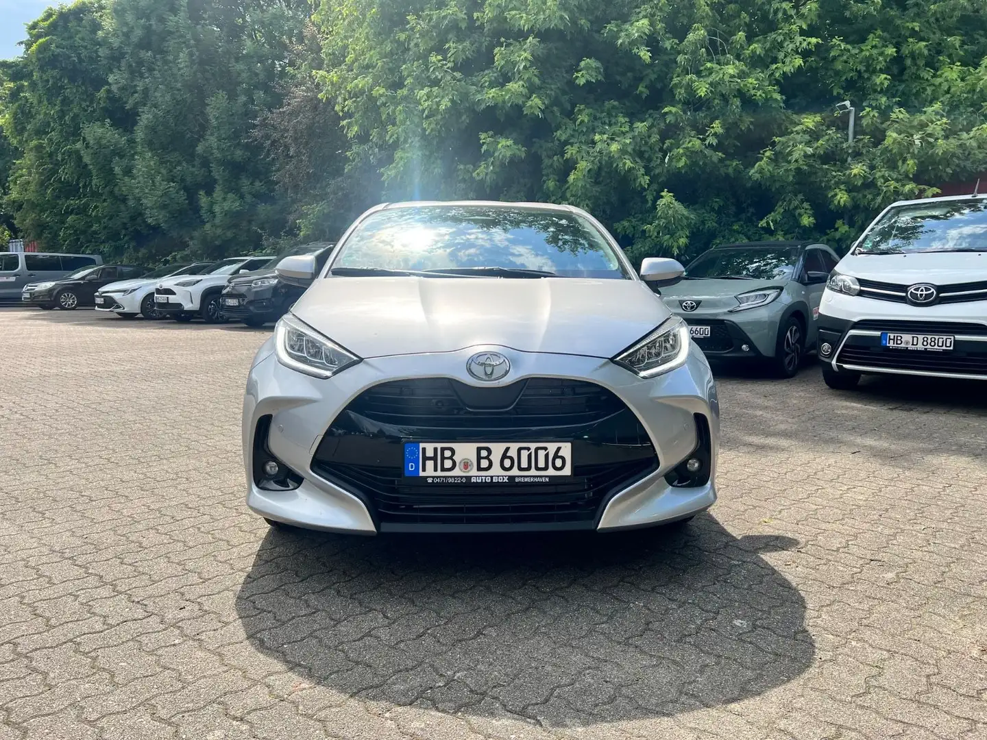 Toyota Yaris Hybrid Teamplayer Safety- & Comfortpaket Silber - 2