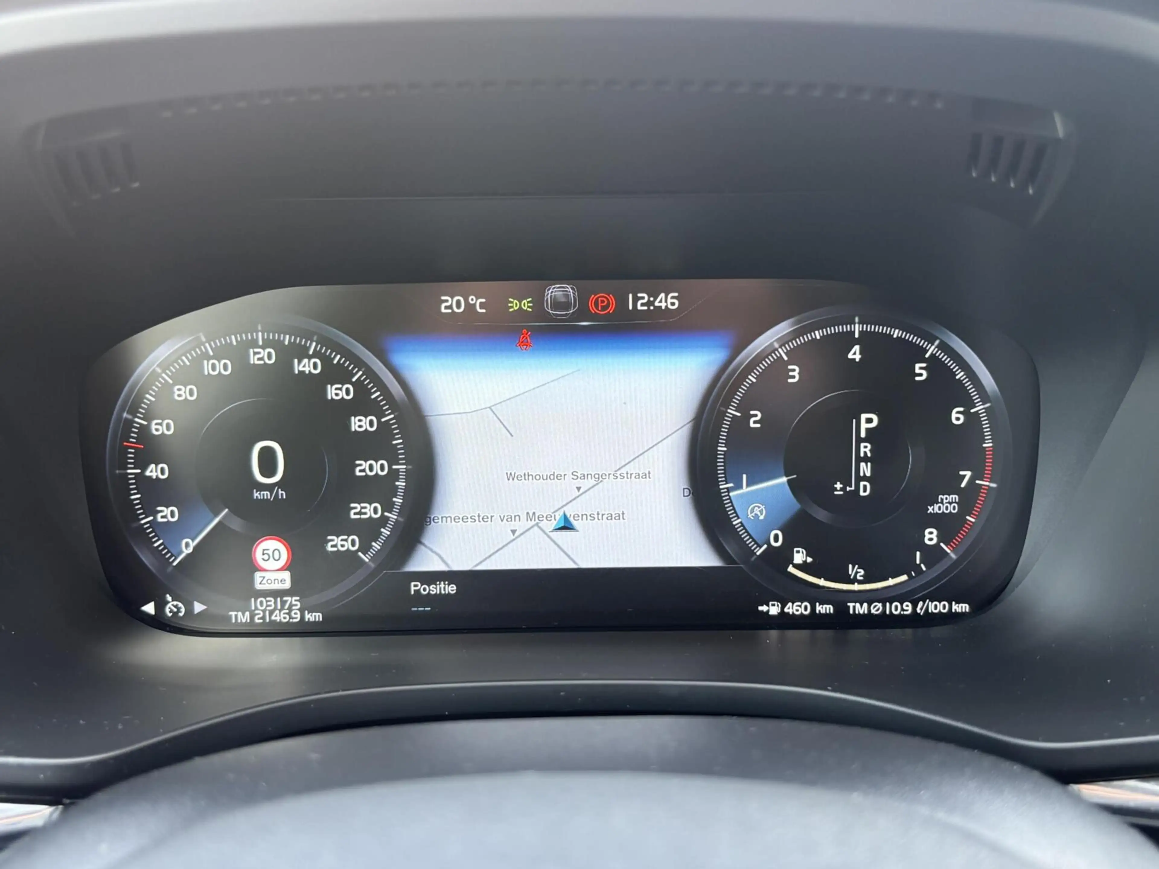 Volvo XC60 2.0 T4 Inscription R-Design | Harman & Kardon | Tr — photo 28