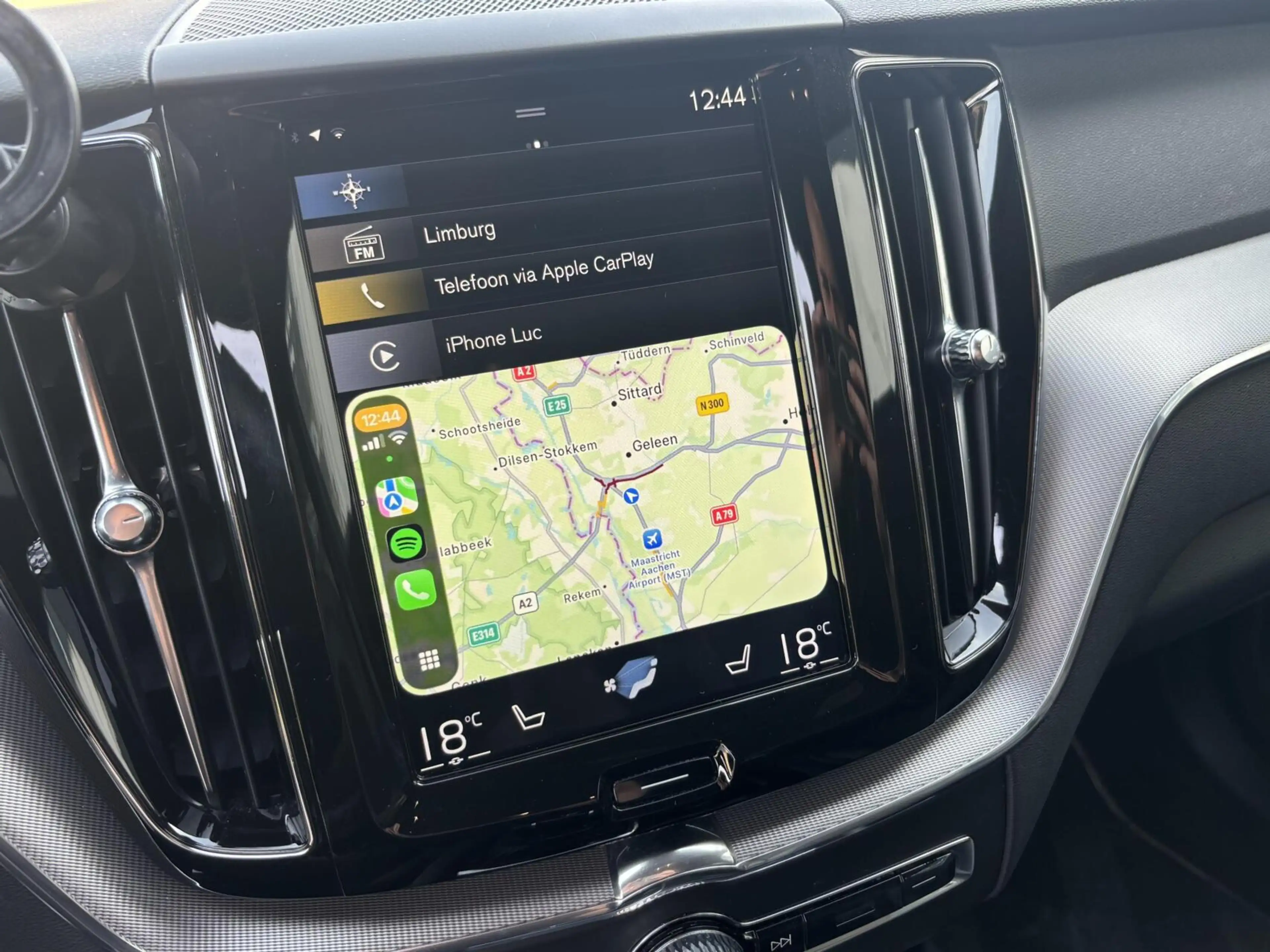 Volvo XC60 2.0 T4 Inscription R-Design | Harman & Kardon | Tr — photo 14
