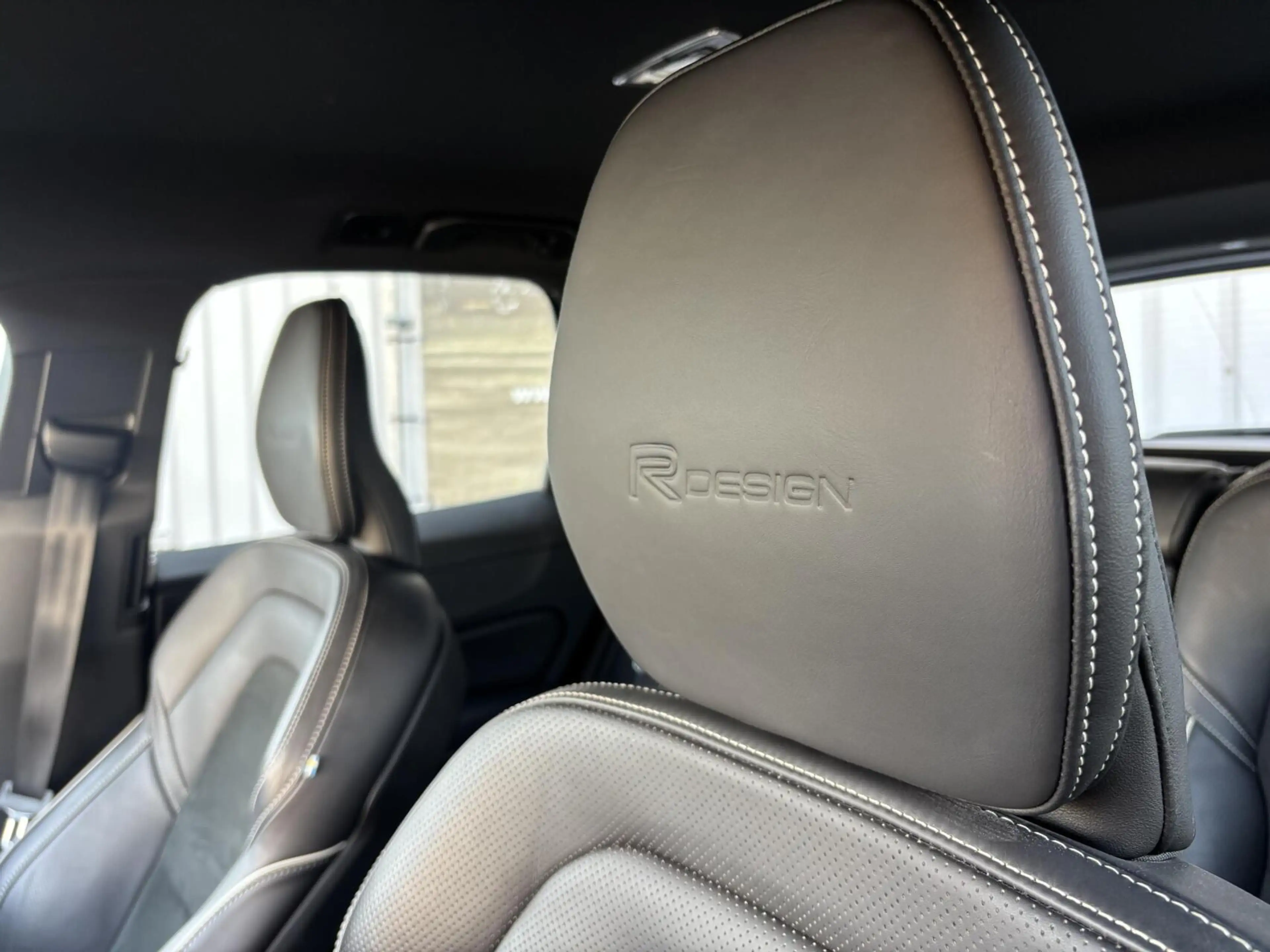 Volvo XC60 2.0 T4 Inscription R-Design | Harman & Kardon | Tr — photo 22