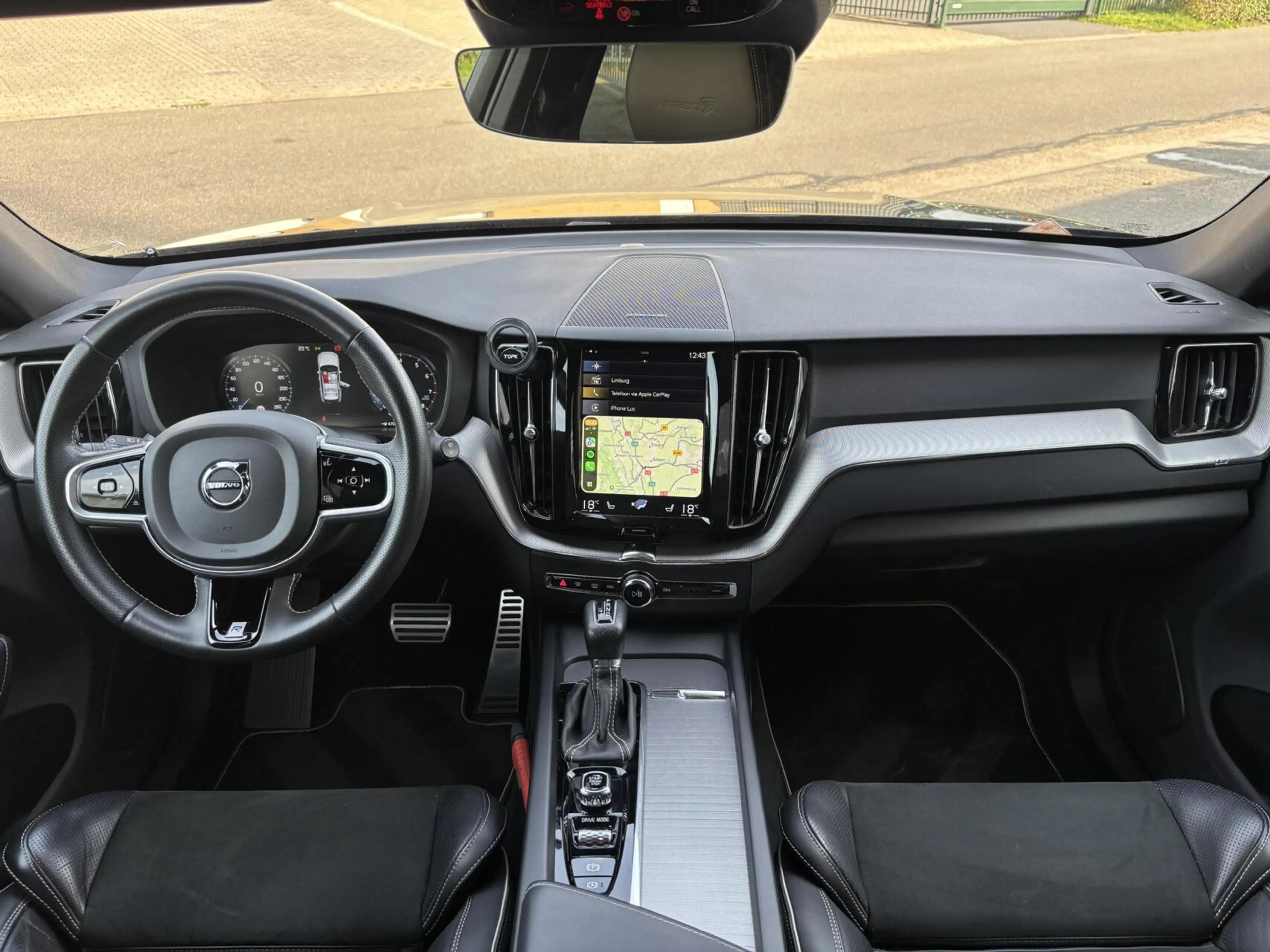 Volvo XC60 2.0 T4 Inscription R-Design | Harman & Kardon | Tr — photo 5