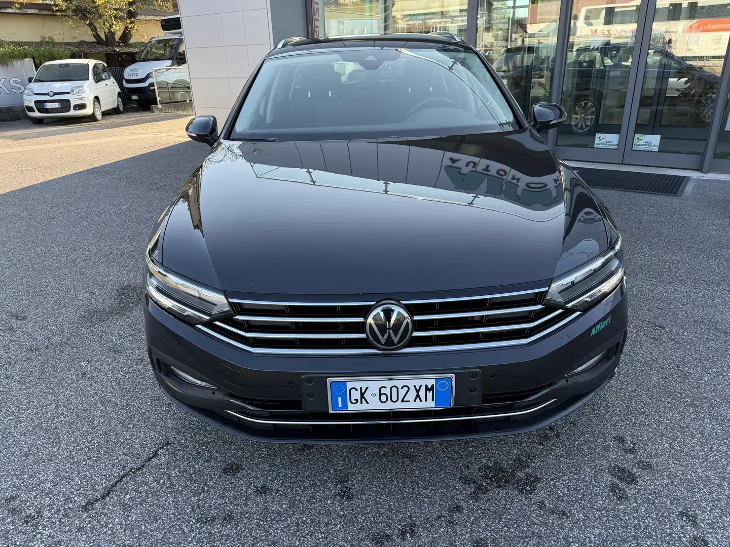 Volkswagen Passat Variant 2019 Variant 2.0 tdi Executive 150cv dsg IVA Bruin - 2