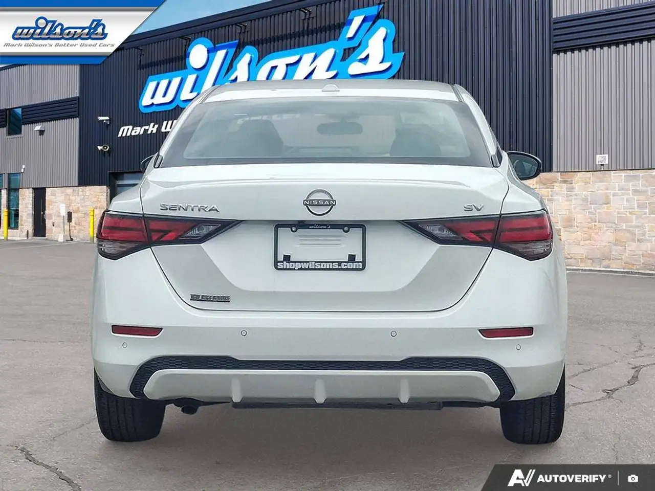 Nissan Sentra снимка Nissan Sentra