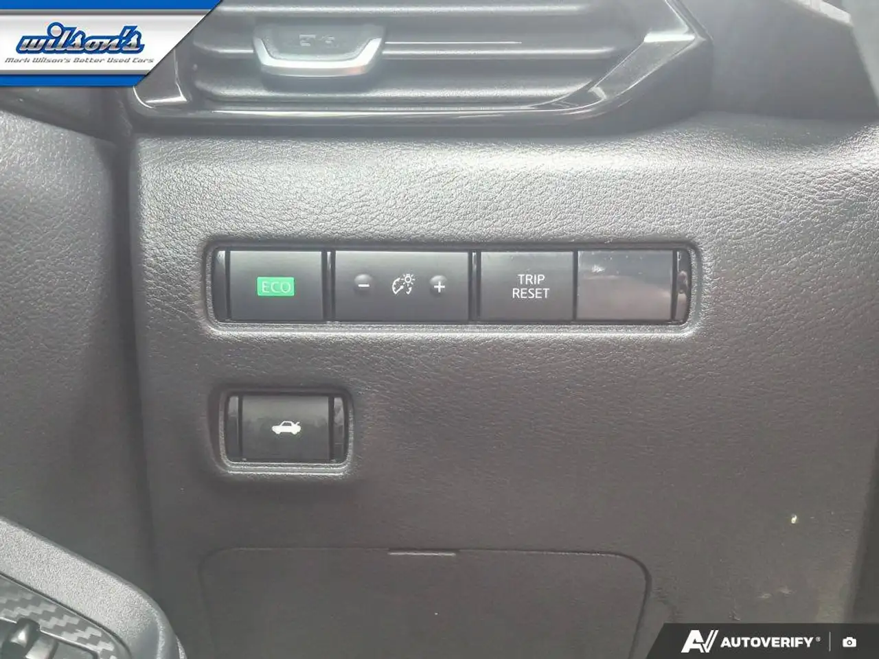Nissan Sentra снимка Nissan Sentra