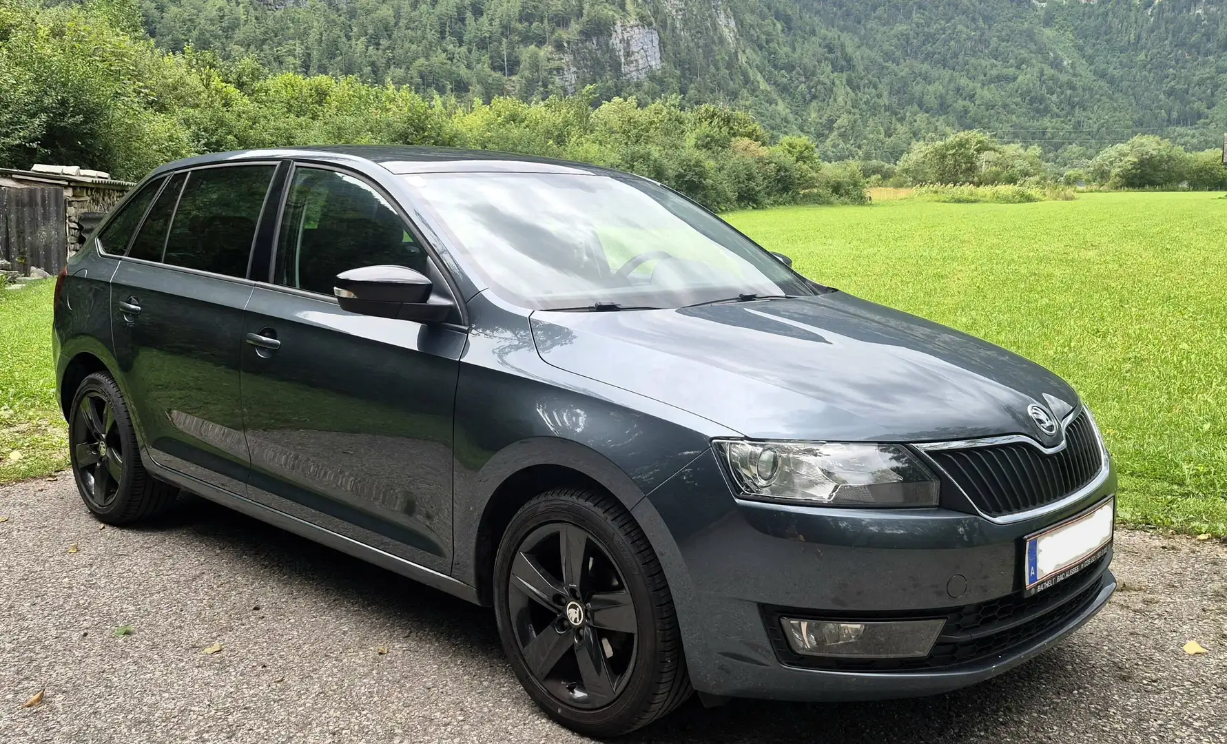 Skoda Rapid/Spaceback Rapid 1,2 TSI Sport Sport Grau - 1