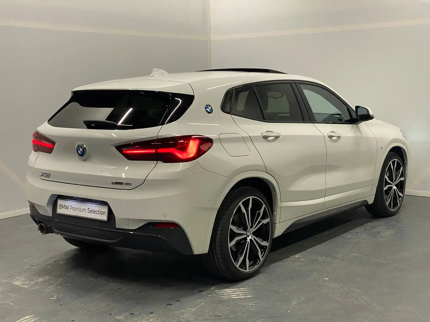 BMW X2 sDrive18i High Executive Edition Blanc - 2