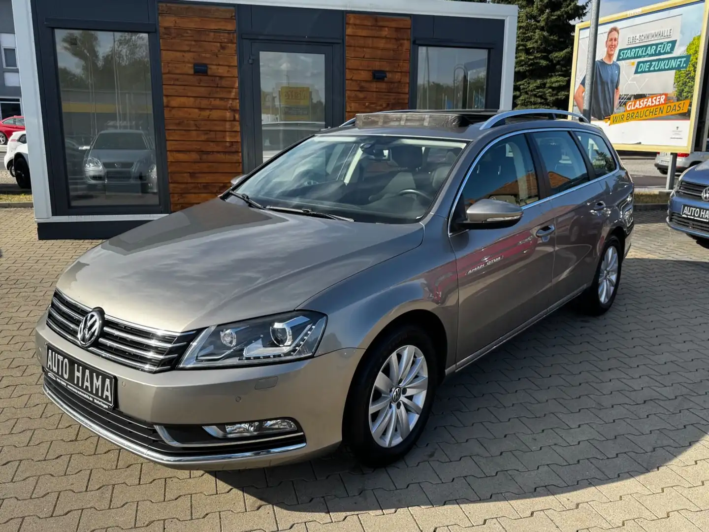 Volkswagen Passat Variant 2.0 TDI 177PS *XEN*NAVI*AHK*PANO* Braun - 2