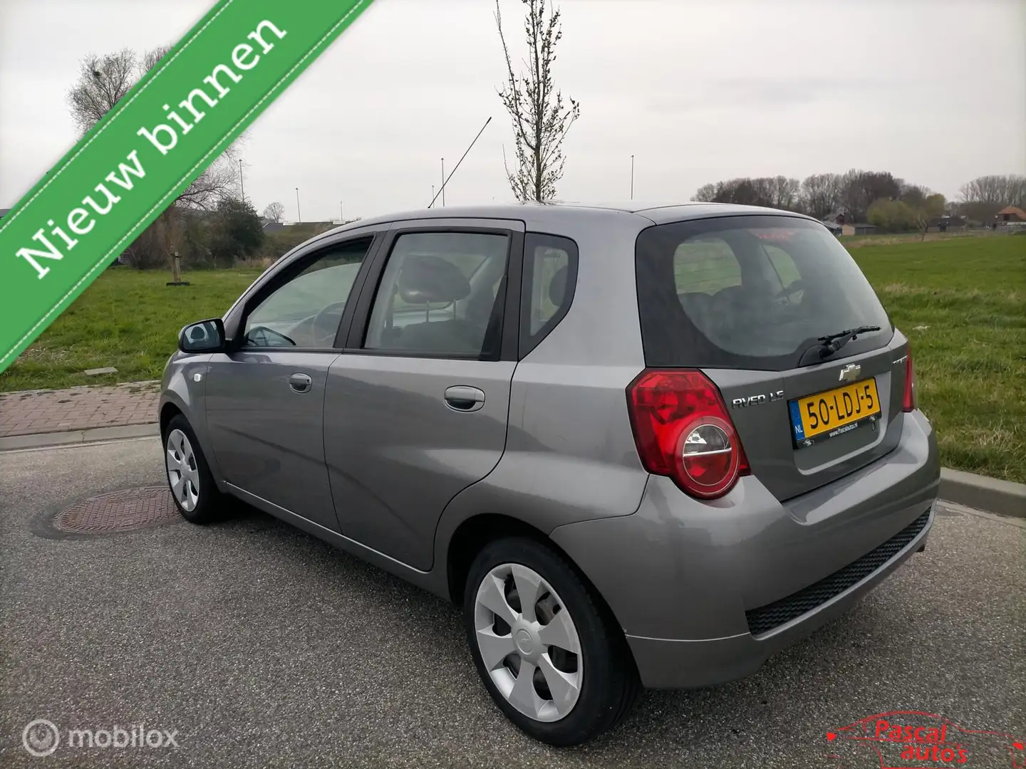 Chevrolet Aveo 1.2 16V LS airco nap nw apk Gris - 2