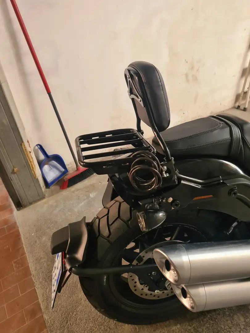 Harley-Davidson Fat Bob Zwart - 2