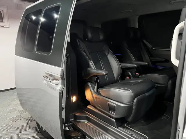 Hyundai Staria view 13