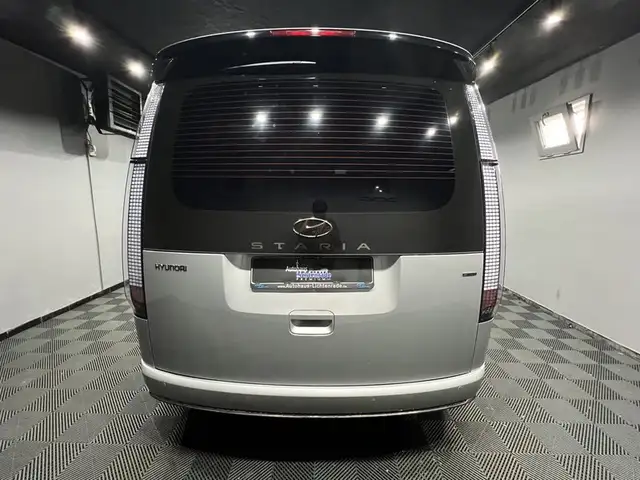 Hyundai Staria view 7