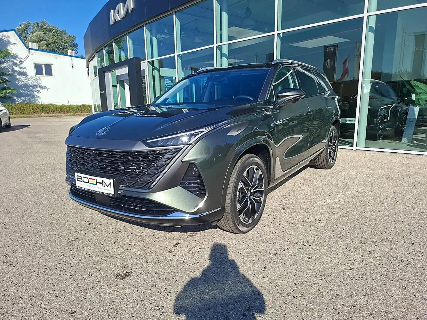 MG MGS9 1,5 PHEV Luxury Grün - 1
