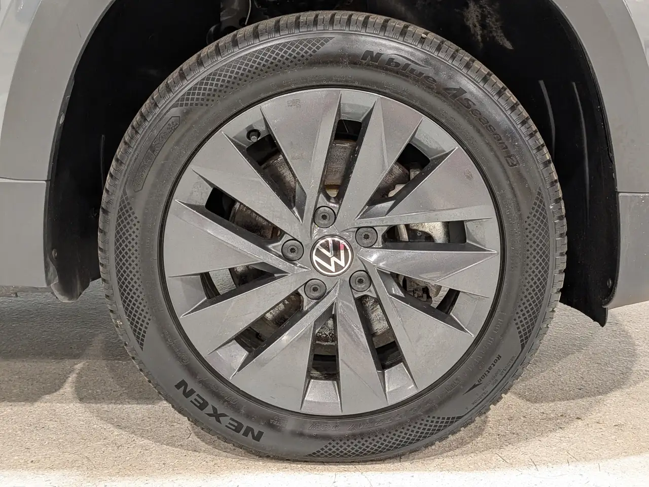 Volkswagen Taos снимка Volkswagen Taos