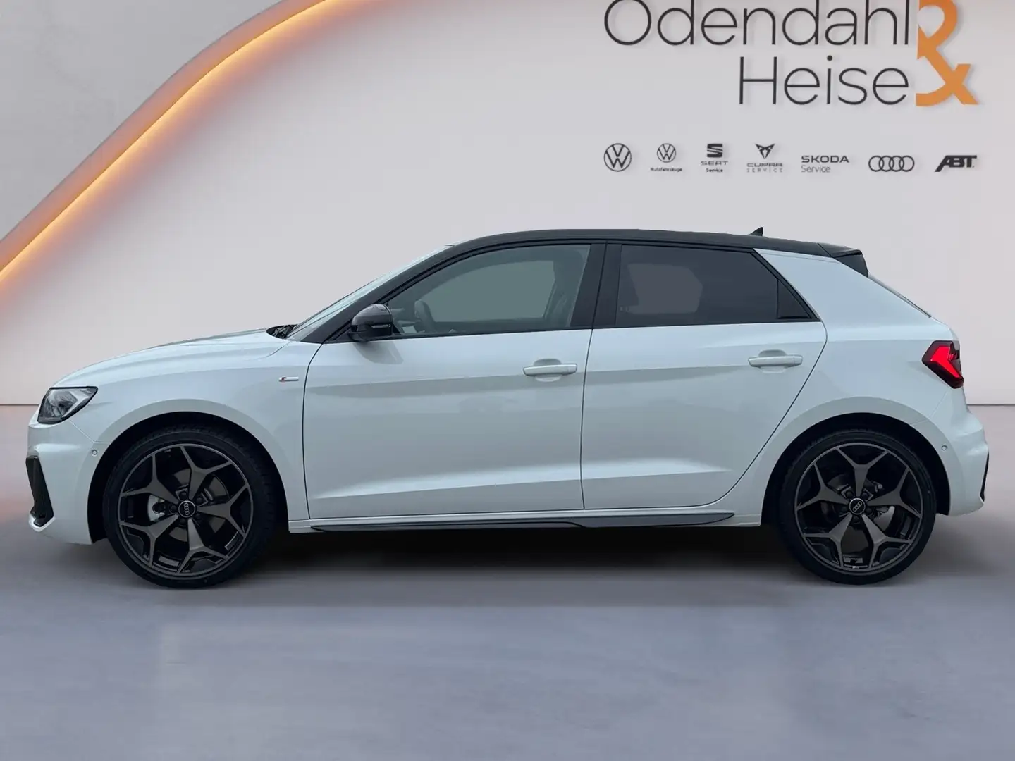 Audi A1 Sportback S line 35 TFSI 110(150) kW(PS) S tron Weiß - 2
