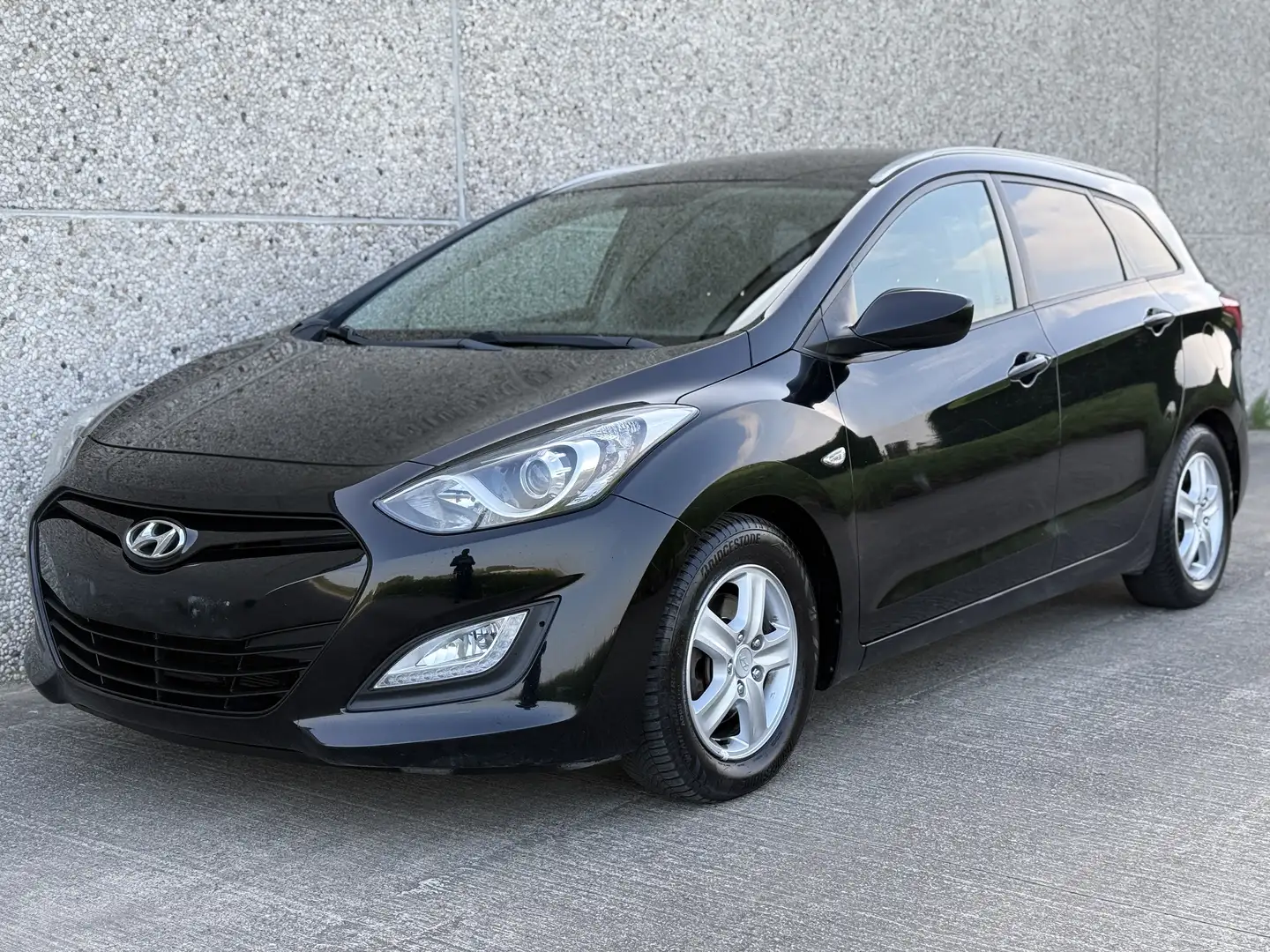 Hyundai i30 1.4d Airco Cd/Radio 5 Pl. Euro 5b Top Staat - 1