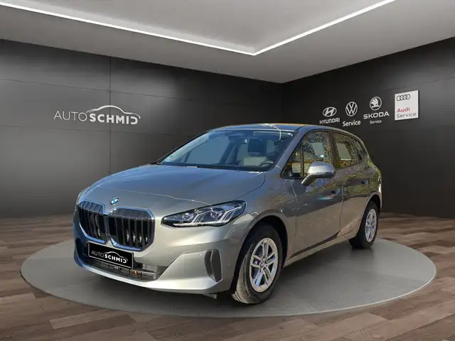 BMW 218 i ACTIVE TOURER NAVI RFK PREMIUM-PAKET Metallic