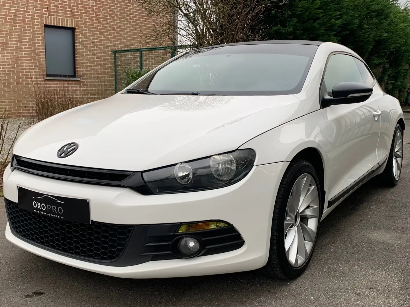 Volkswagen Scirocco 2.0 TDI / Pack Sport / Grand Gps / Clim Auto / PDC Wit - 2