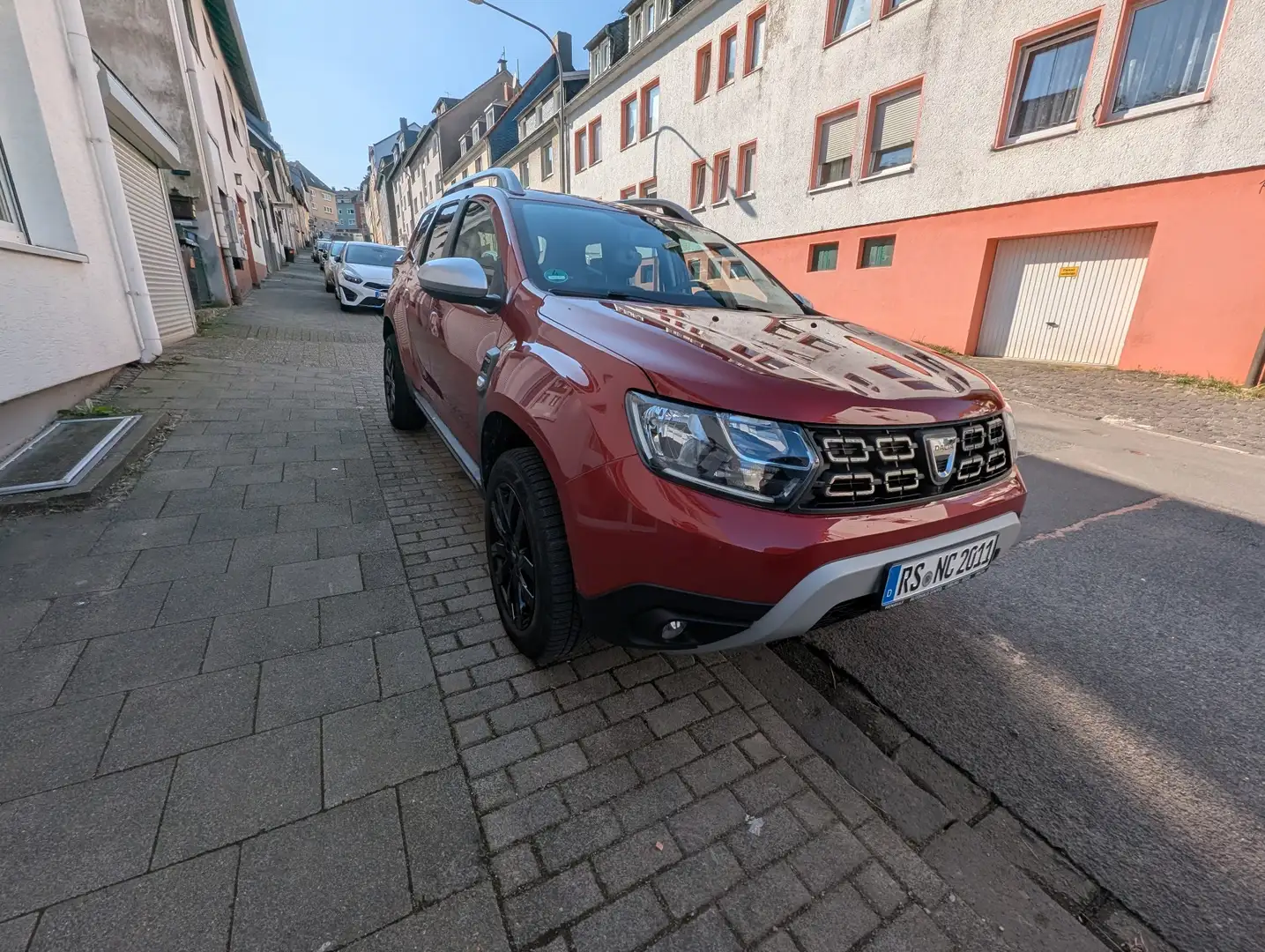 Dacia Duster TCe 150 4WD GPF Sondermodell Adventure Rojo - 1