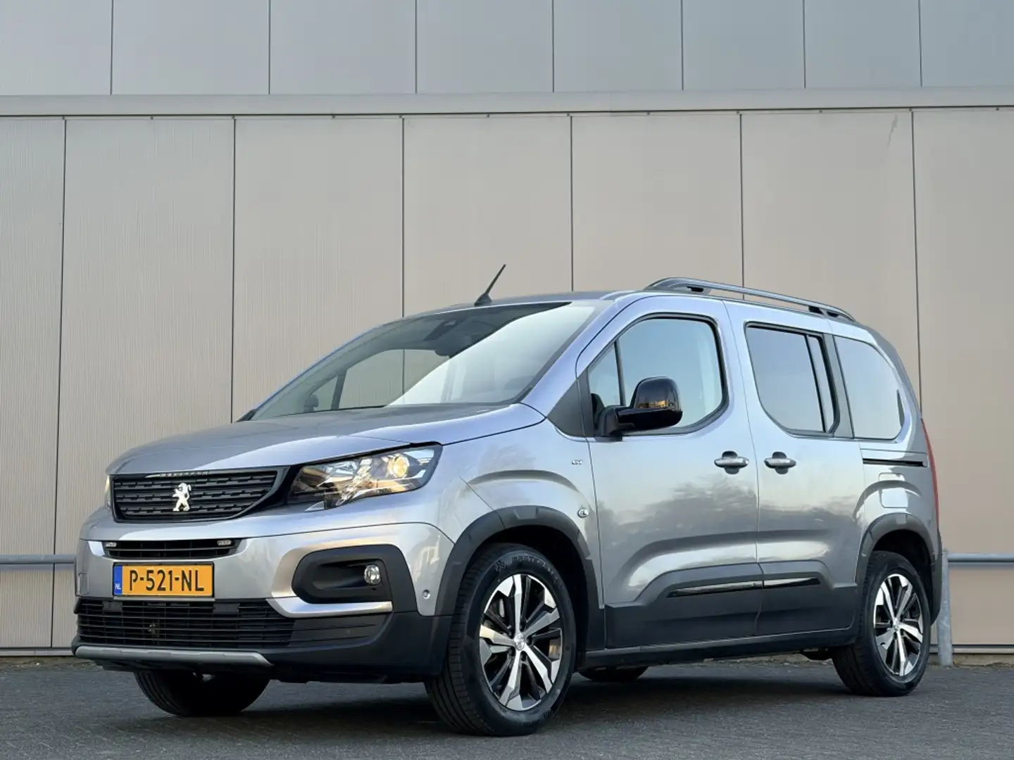 Peugeot e-Rifter EV Act. Pack 50 kWh accu 94,8% - airco - navi - ca Grau - 1