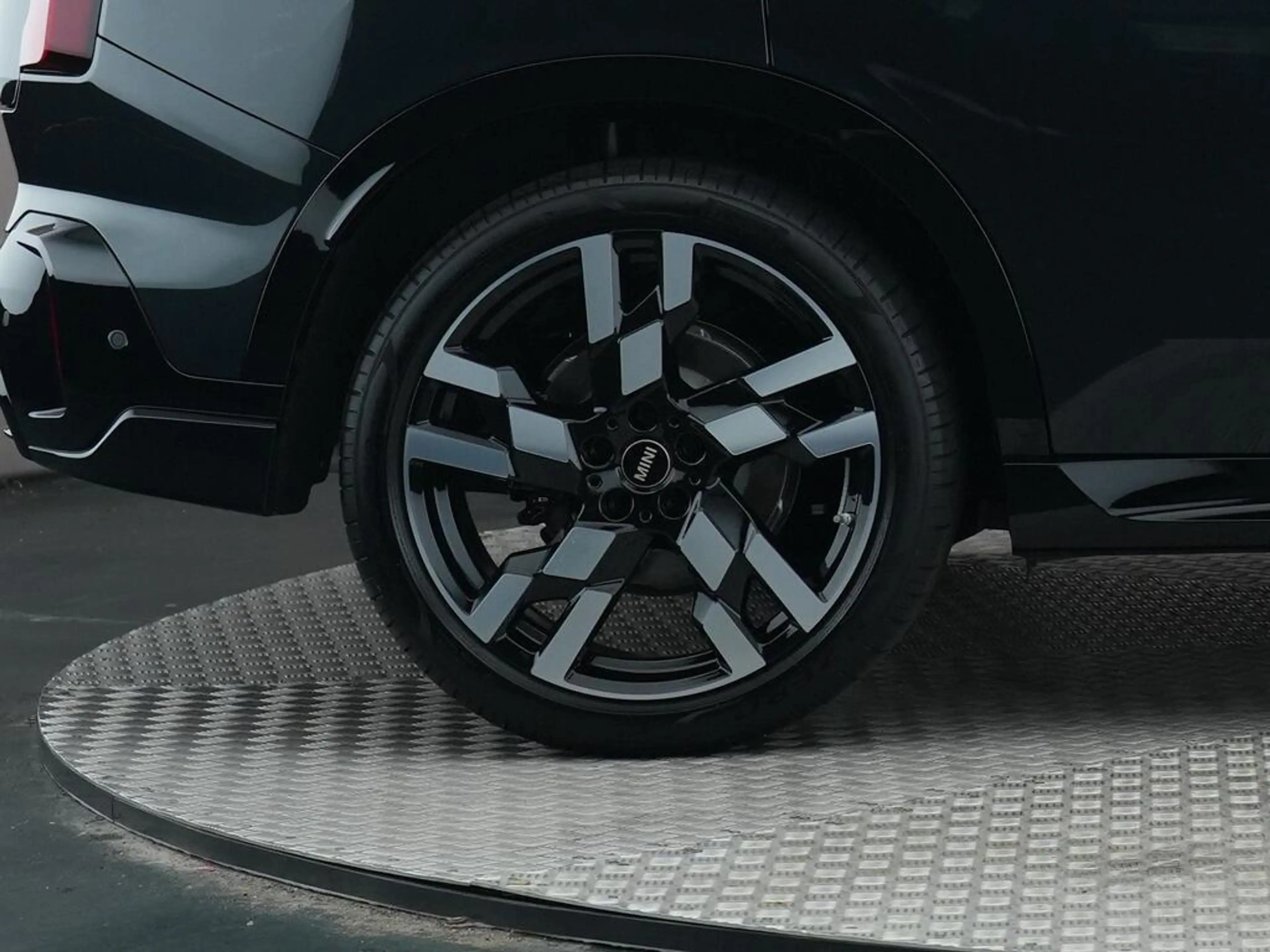 MINI John Cooper Works Countryman 1.5 C XL — photo 15