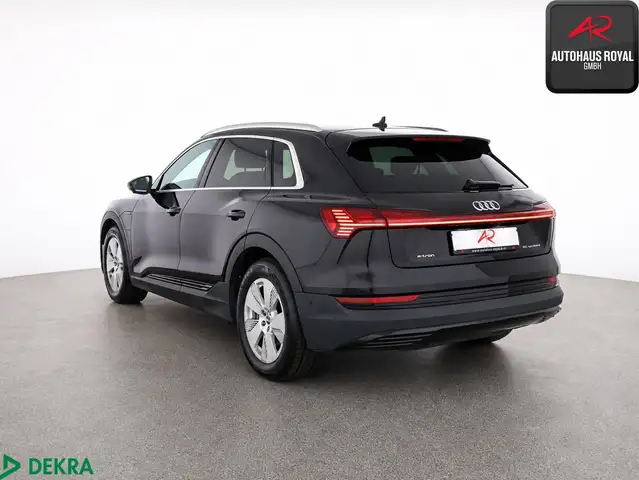Audi E-Tron view 3