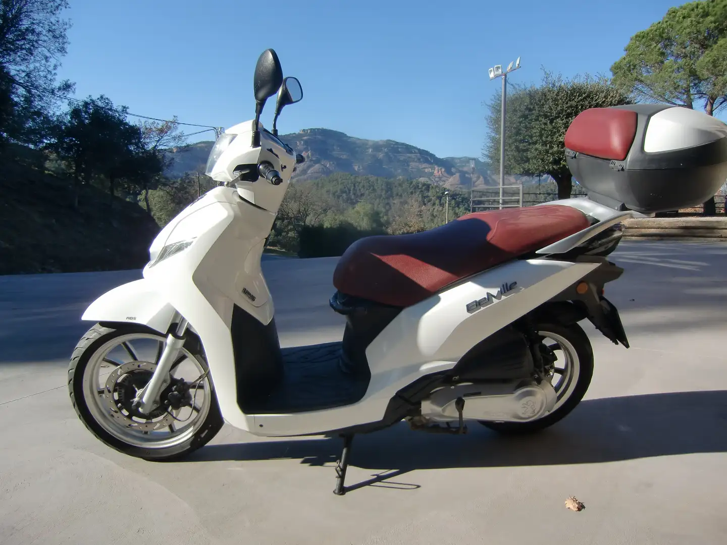 Peugeot Belville 125 Allure Blanc - 1