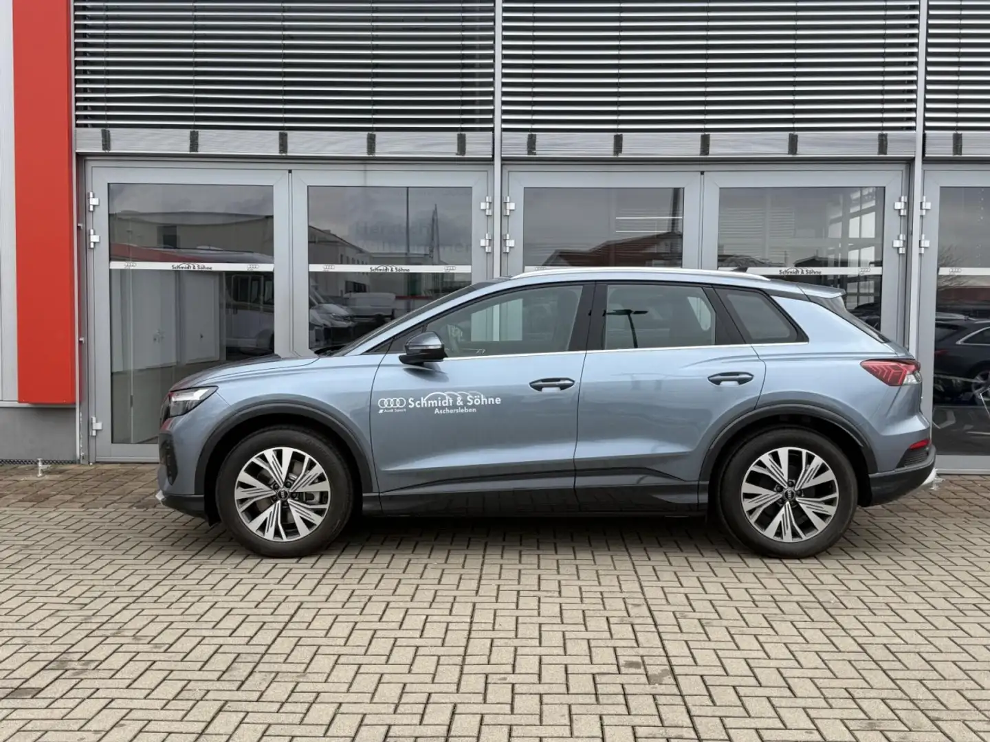 Audi Q4 e-tron 40 KAMERA+ACC+LED+NAV+VIRTUAL+TOTW Klima Navi Blau - 2
