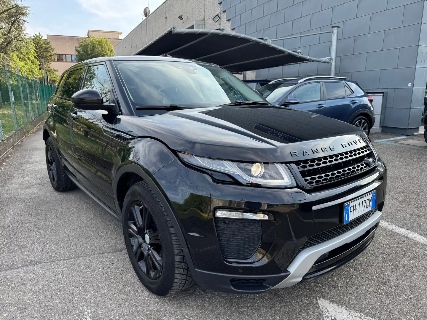 Land Rover Range Rover Evoque 5p 2.0 Td4  Dynamic 150CV AUTOM. NAVI+RETR. Nero - 2