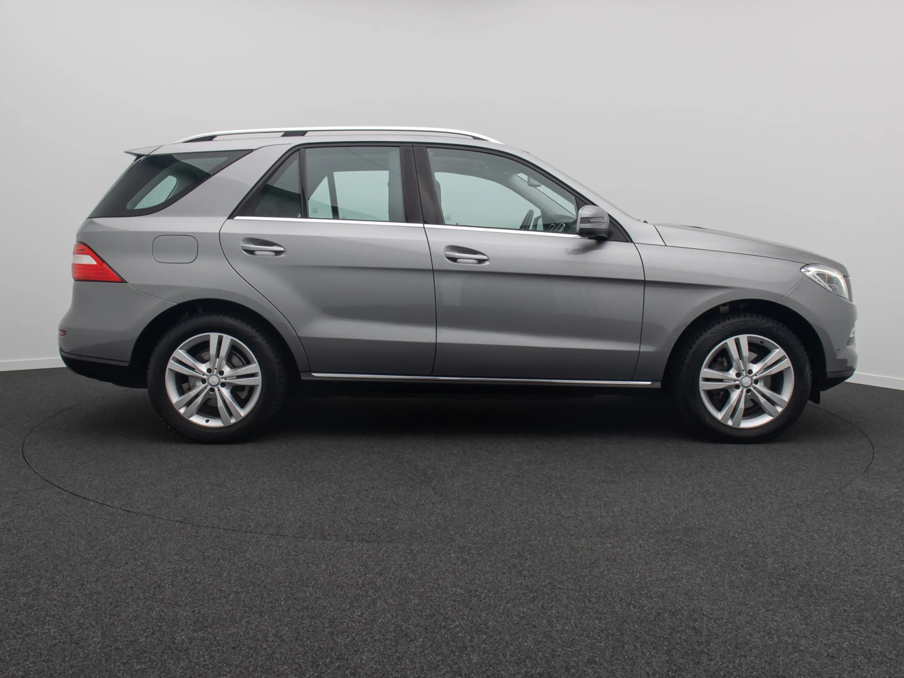 Mercedes-Benz ML 350 CDI BlueTec Bi-Xenon AHK ParkAss Panorama — photo 5