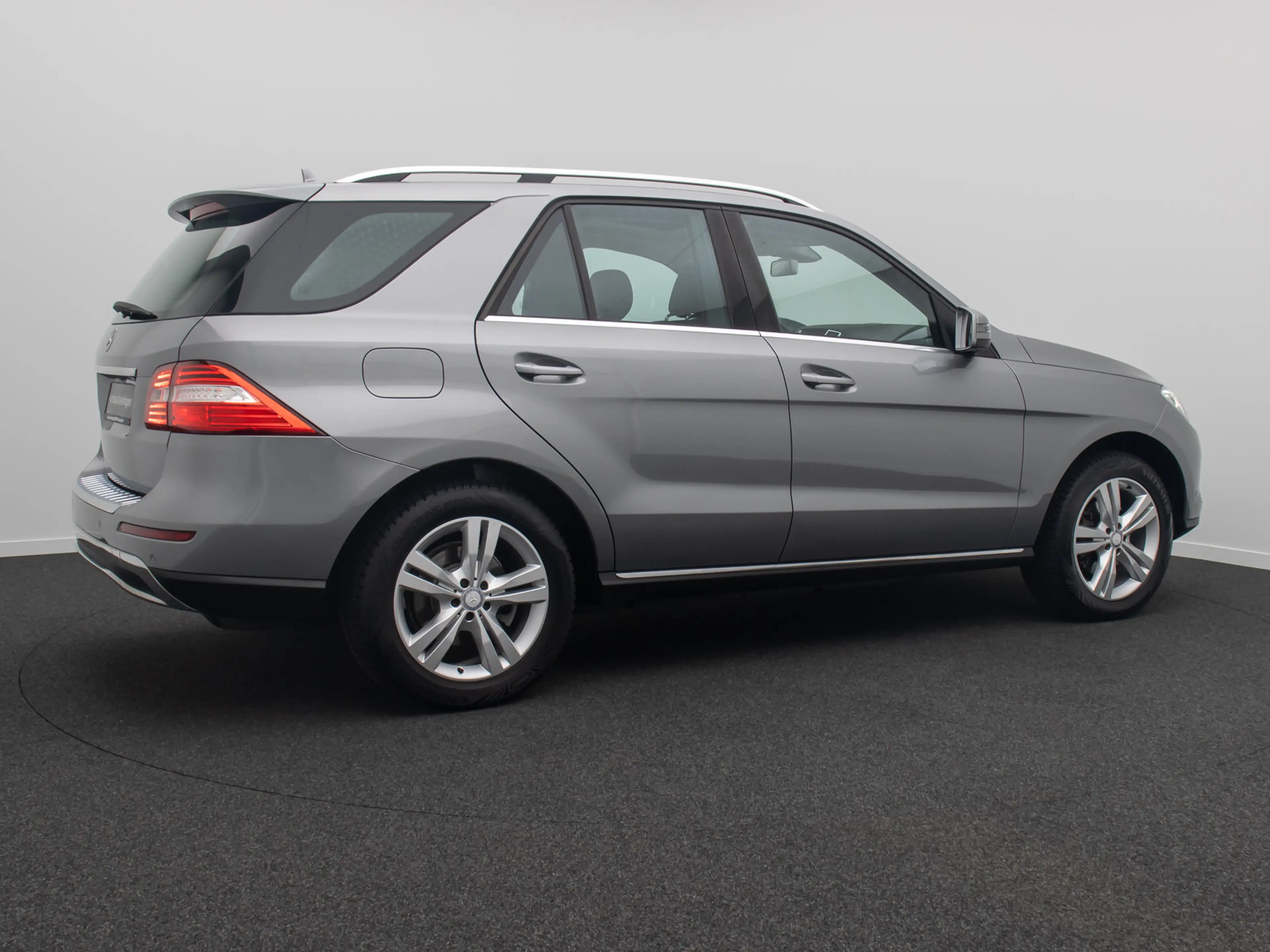 Mercedes-Benz ML 350 CDI BlueTec Bi-Xenon AHK ParkAss Panorama — photo 6