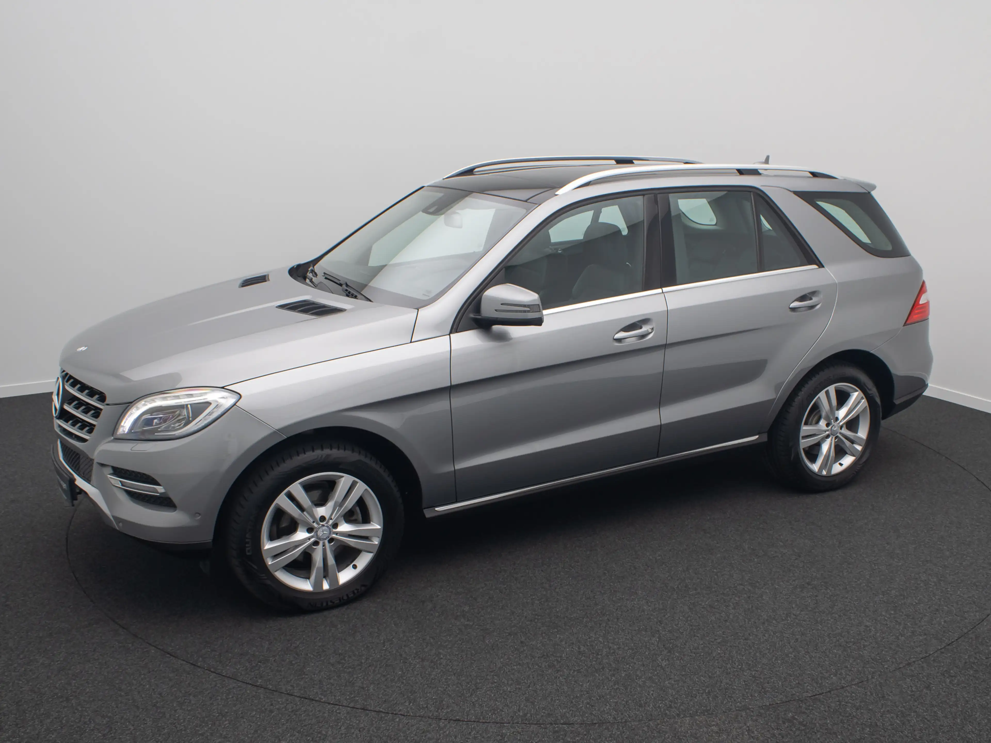 Mercedes-Benz ML 350 CDI BlueTec Bi-Xenon AHK ParkAss Panorama — photo 12