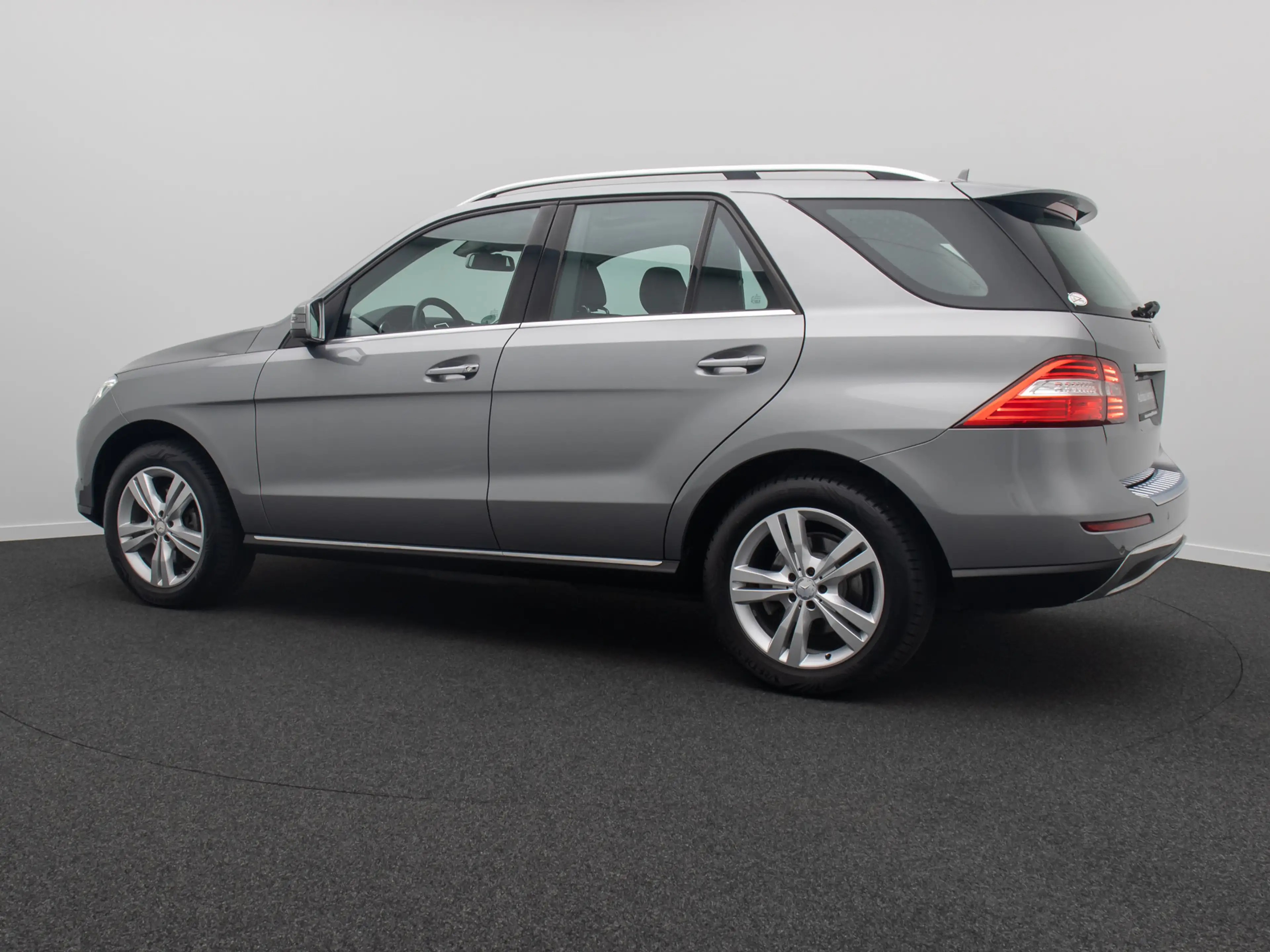 Mercedes-Benz ML 350 CDI BlueTec Bi-Xenon AHK ParkAss Panorama — photo 10