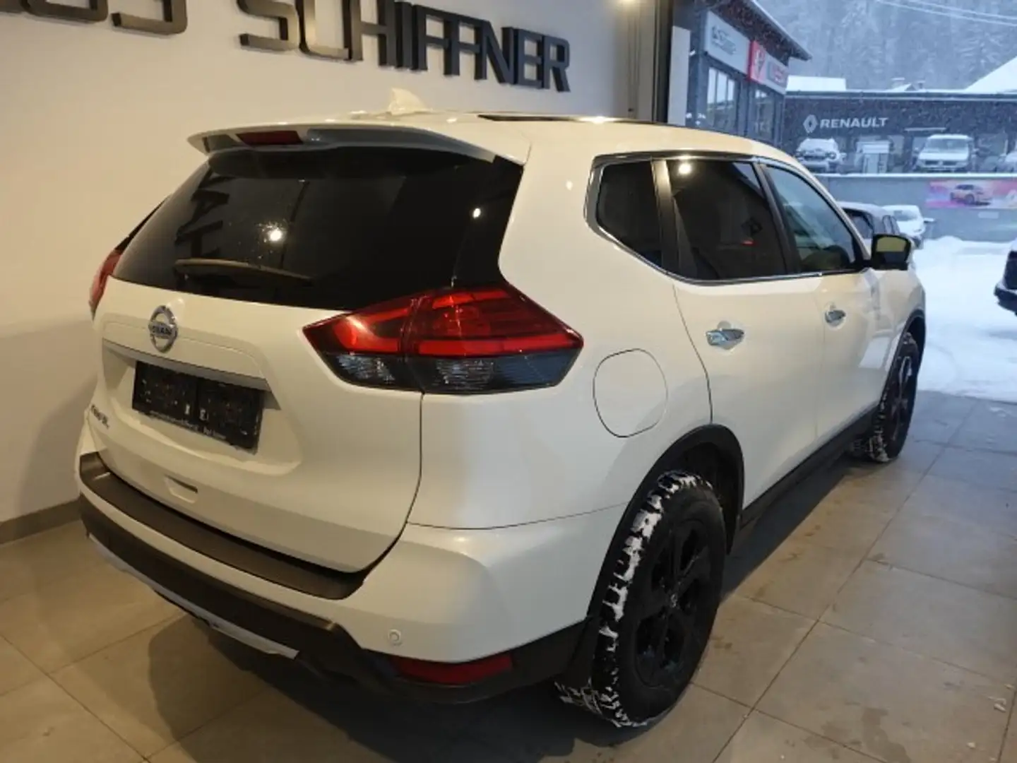 Nissan X-Trail X-TRAIL 1,7dCi N-Way Aut. ALL-MODE 4x4i Weiß - 2