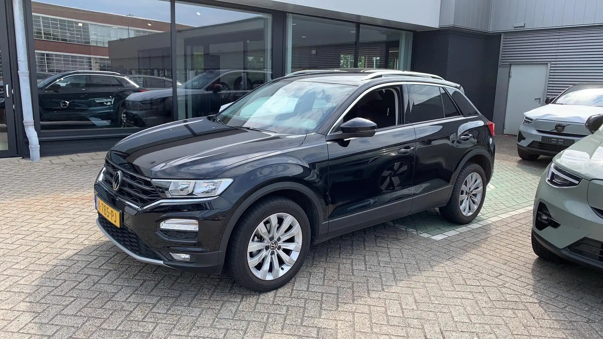 Volkswagen T-Roc 1.5 TSI Style / Nederlandse Auto / Eerste eigenaar Zwart - 1