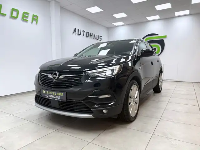 Opel Grandland view 3