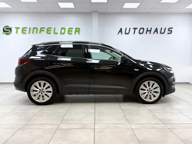 Opel Grandland view 8