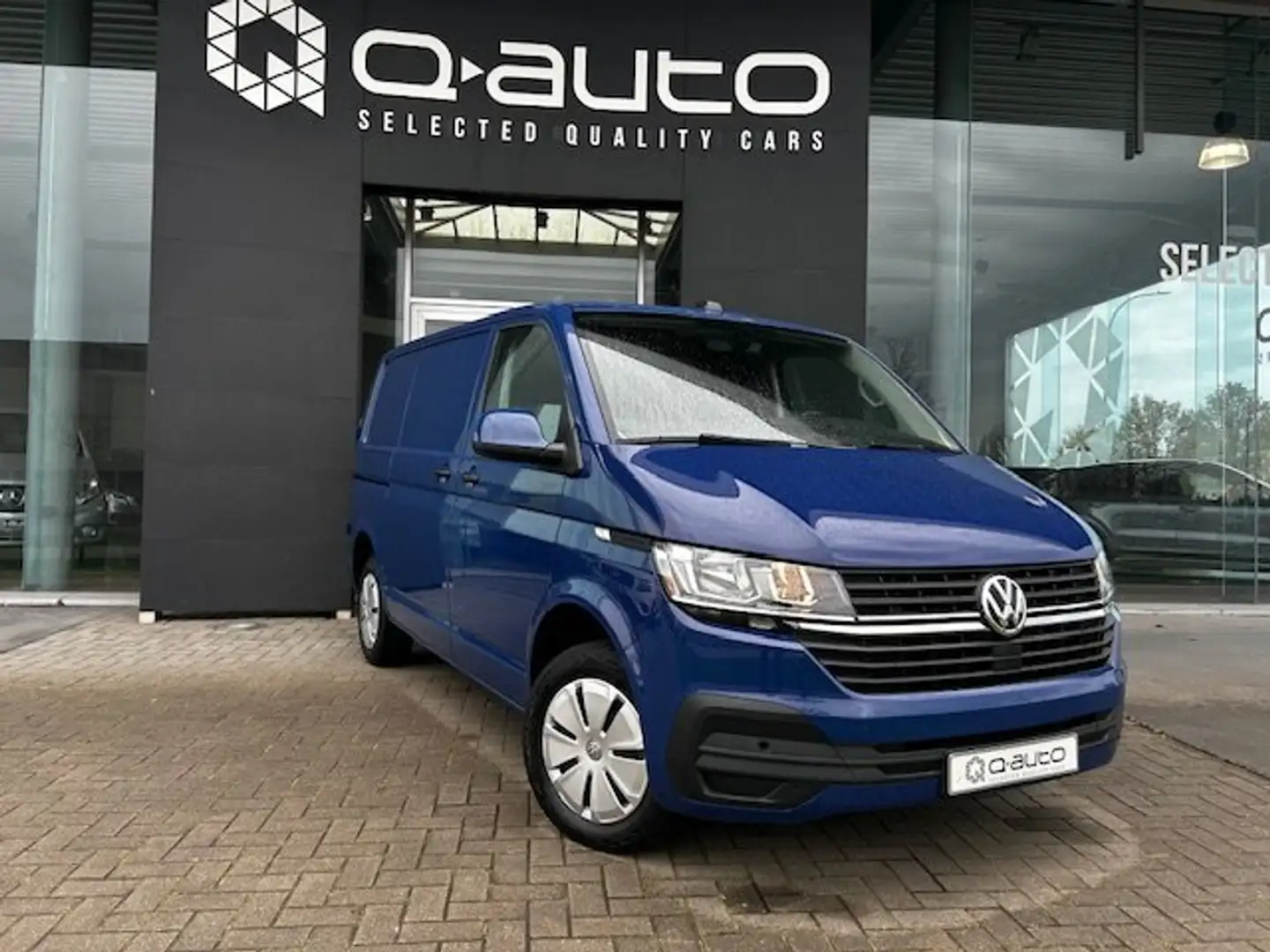 Volkswagen T6.1 Transporter TDI DSG / GPS / Cam / Trekh / Carplay / Verw Zetel Blauw - 2