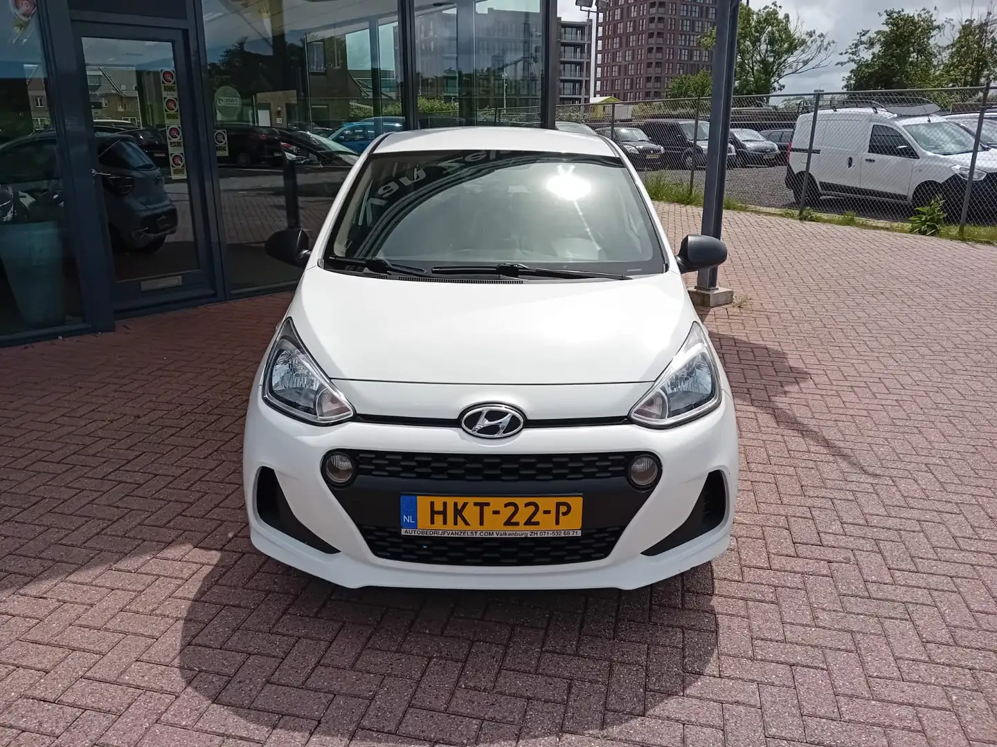 Hyundai i10 1.0i i-Motion Automaat, Airco, Multimedia systeem, Blanc - 2