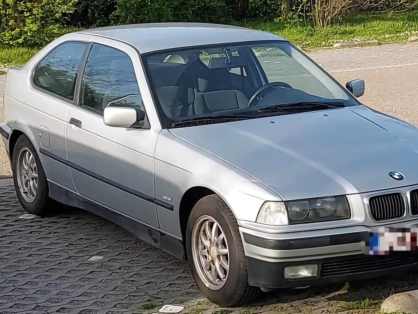 BMW 316 316i compact Comfort Edition Grijs - 1
