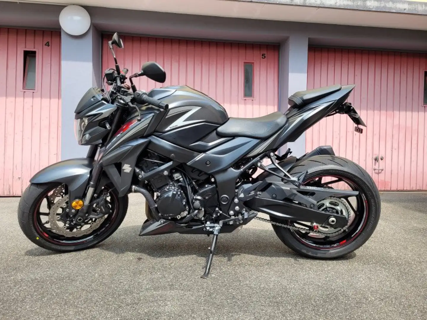 Suzuki GSX-S 750 Noir - 1