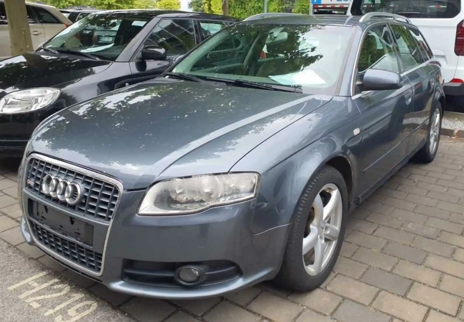 Audi A4 Avant 2.0 TDI quattro Grijs - 1