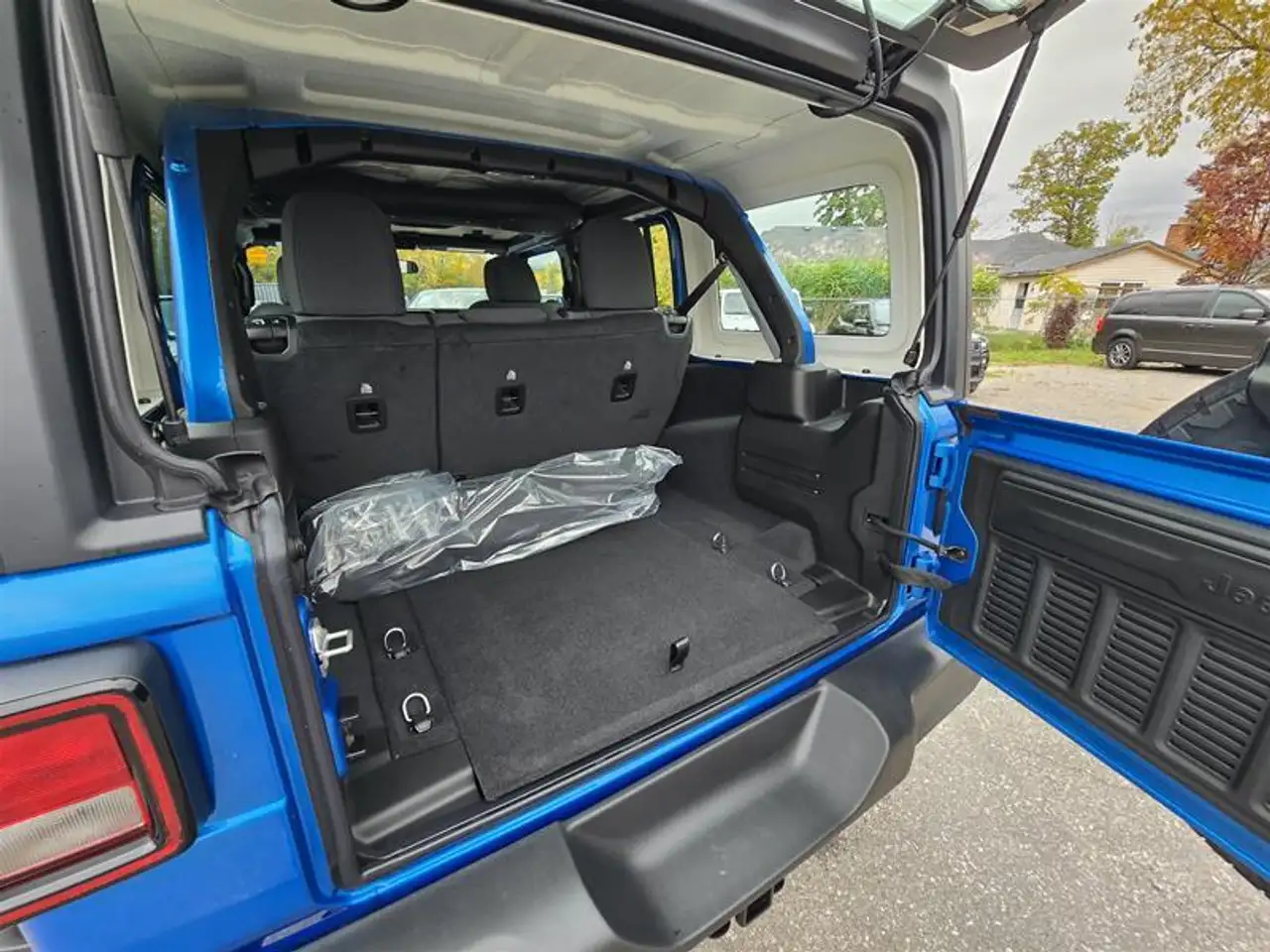 Jeep Wrangler снимка Jeep Wrangler