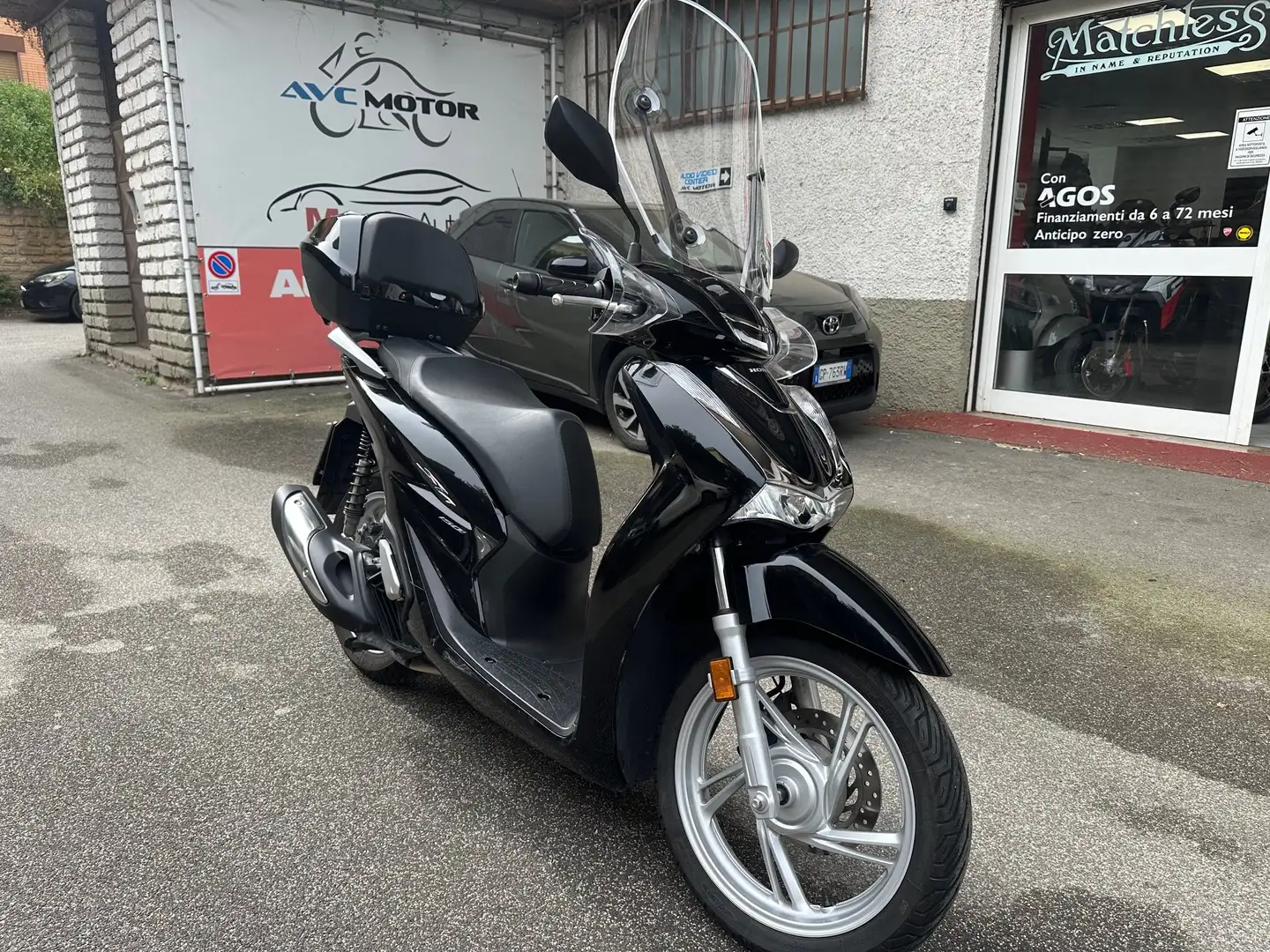 Honda SH 150i 09/2023 KM.7086 UNIPRO. Negru - 1