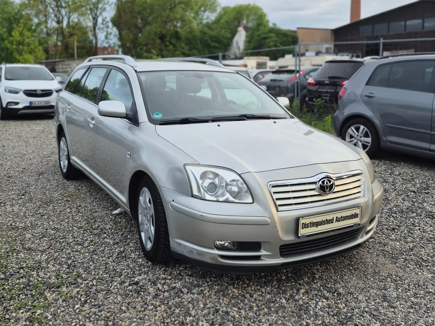 Toyota Avensis 1.8 VVT-i Combi Sol Plateado - 2