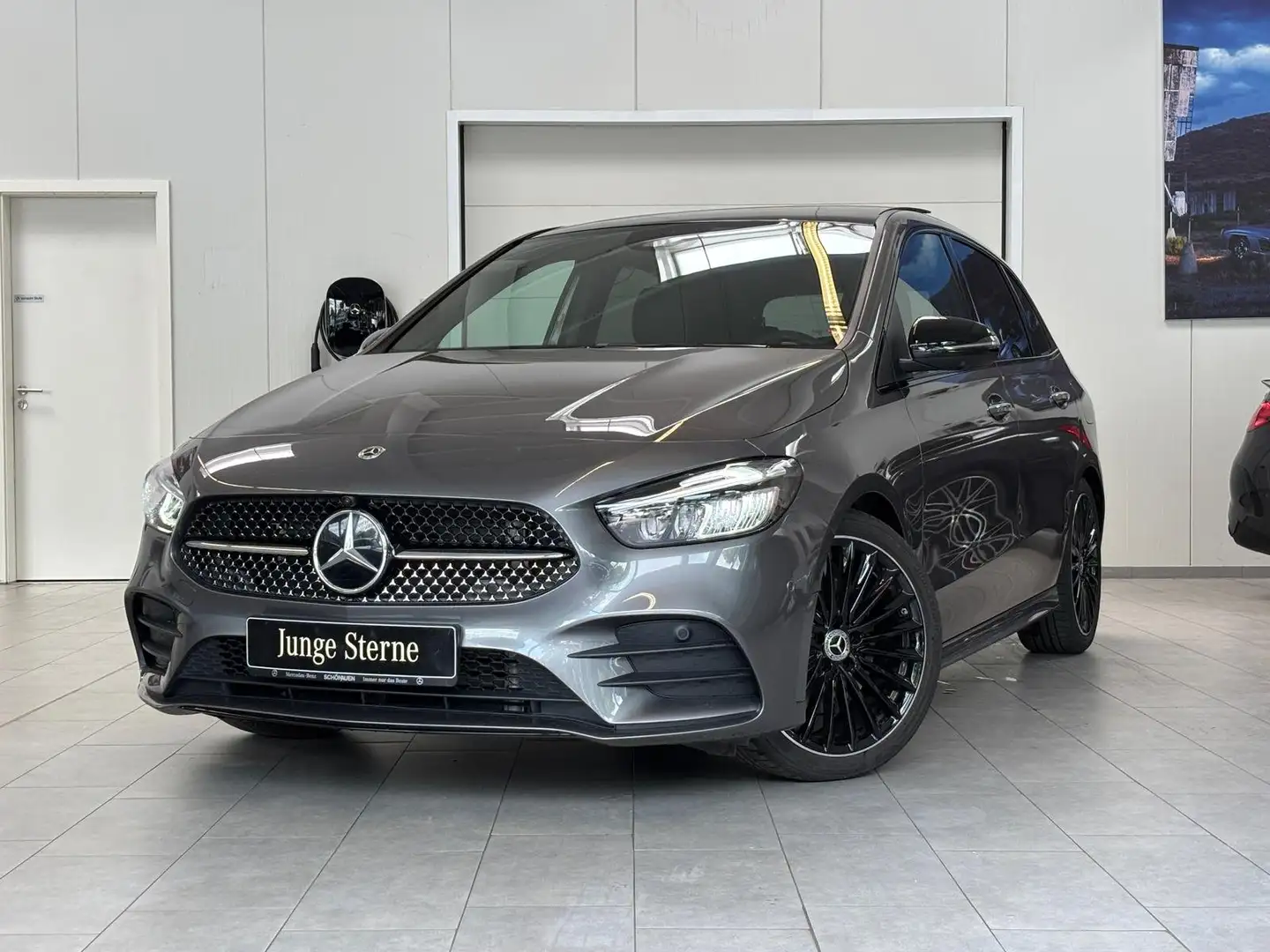 Mercedes-Benz B 220 d AMG PANO+360°+AHK+DISTRO+19"+NIGHT+VZ Grau - 1