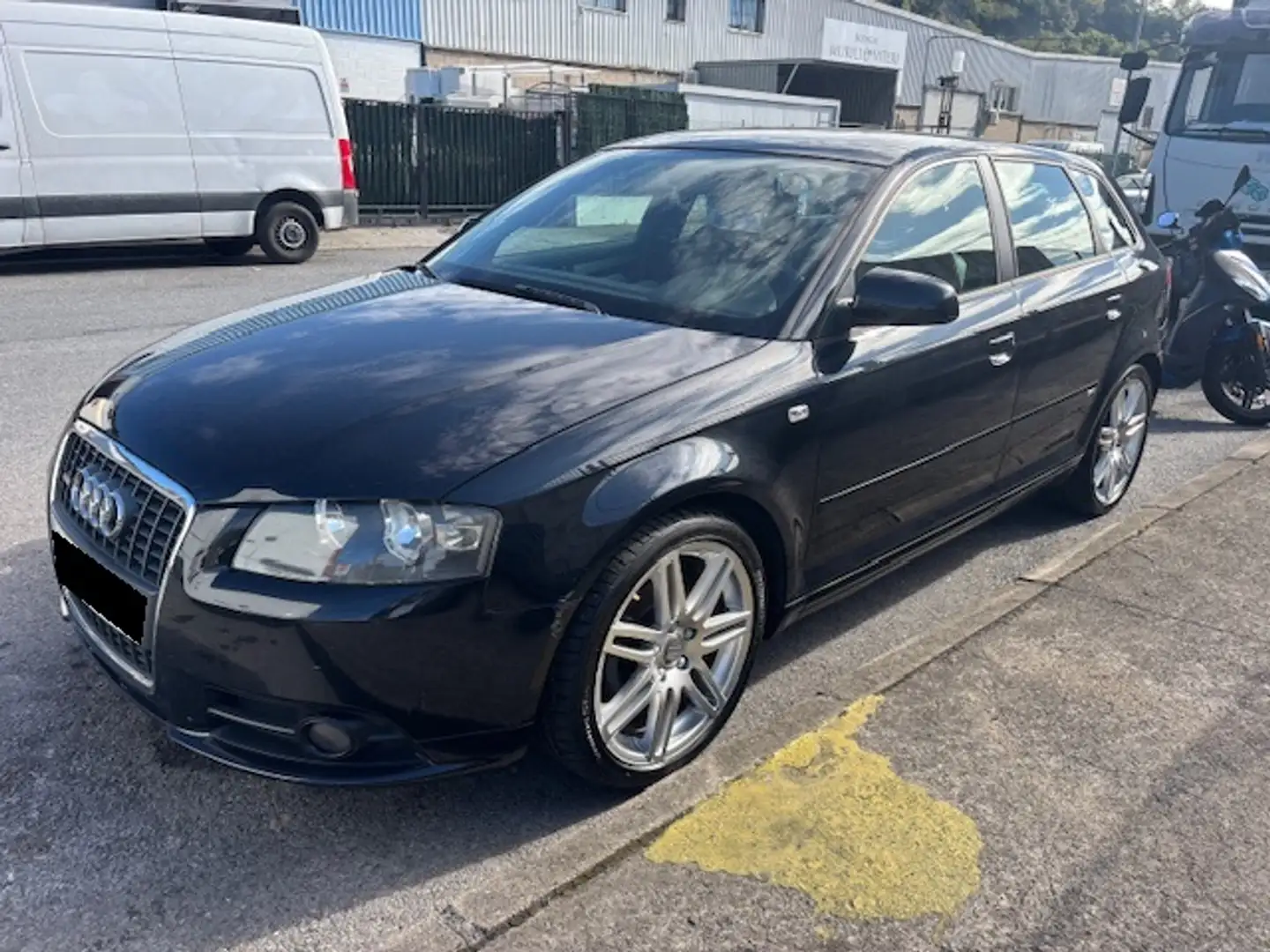 Audi A3 Sportback 1.9TDI S line edition Negro - 1