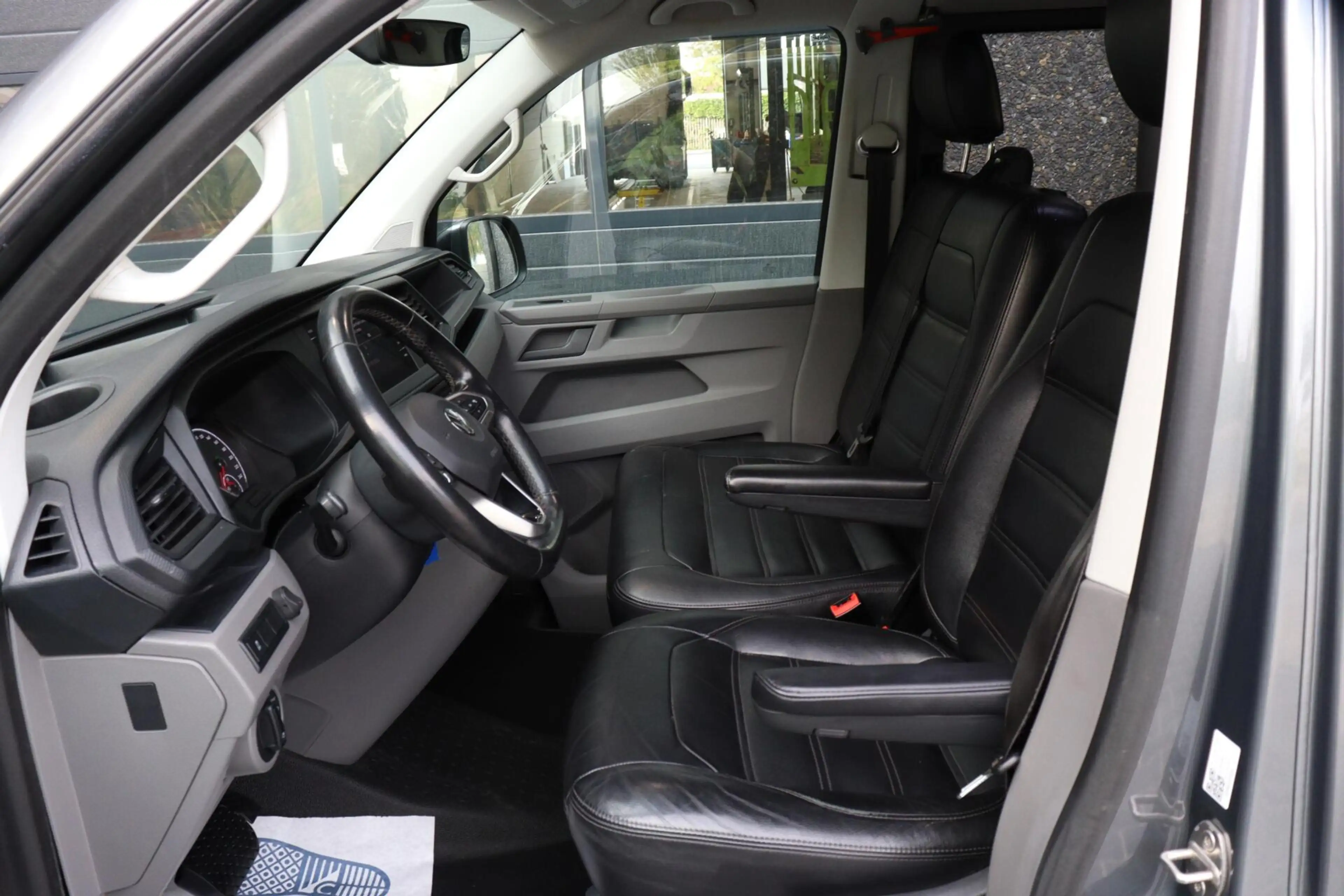 Volkswagen T6.1 Transporter 2.0 TDI L2H1 l 4MOTION l 2x SCHUIFDEUR l AUTOMAAT — photo 8