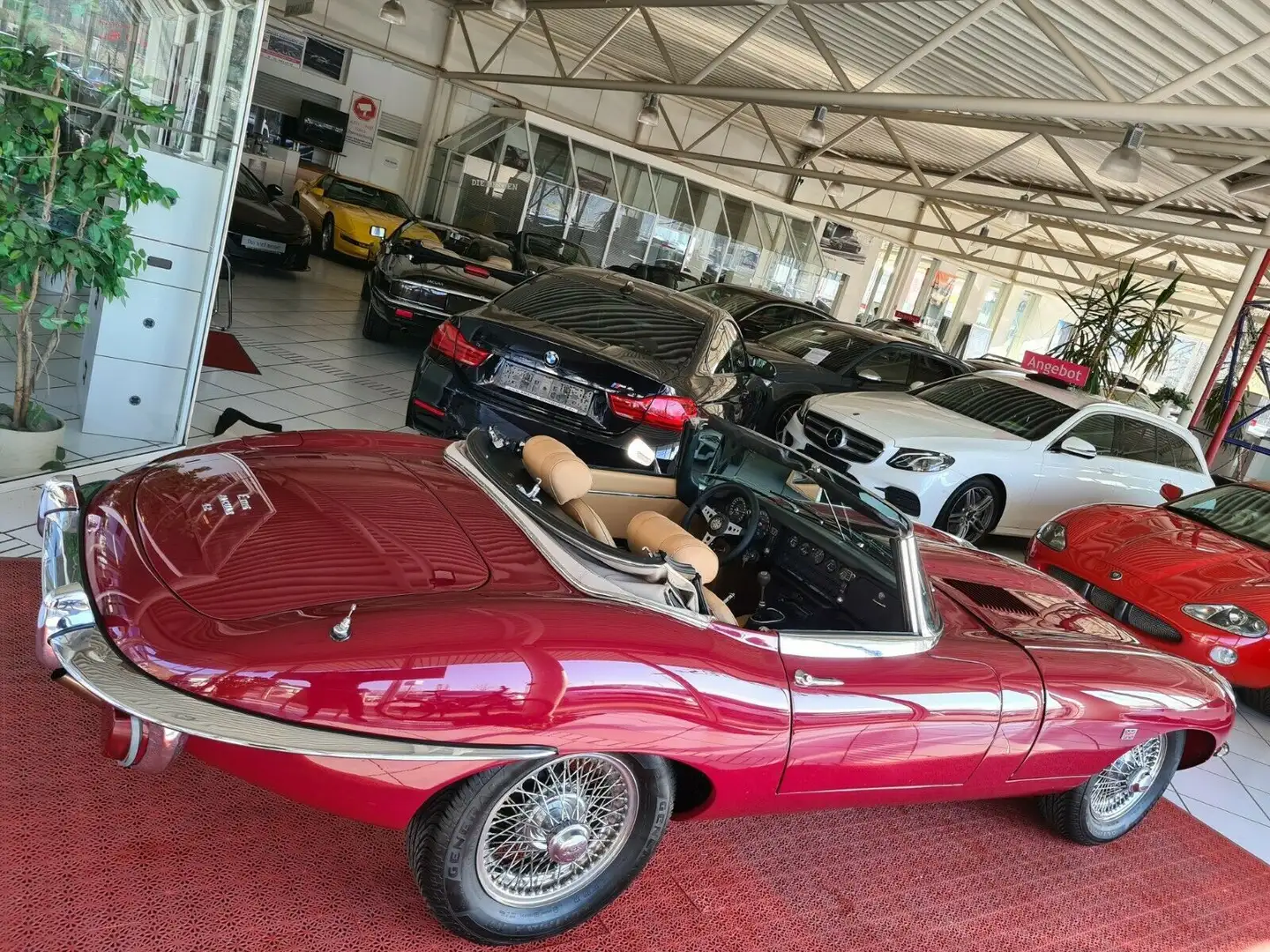 Jaguar E-Type Serie 2 Roadster 4.2l "RESTAURIERT" Rojo - 1