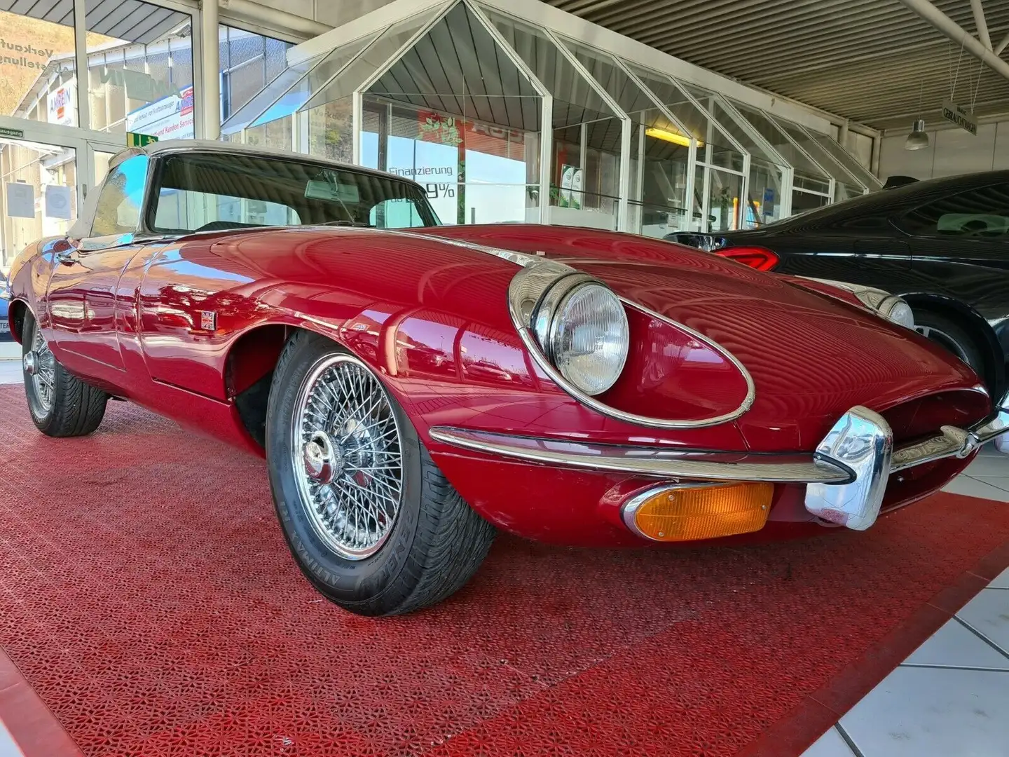 Jaguar E-Type Serie 2 Roadster 4.2l Roşu - 1